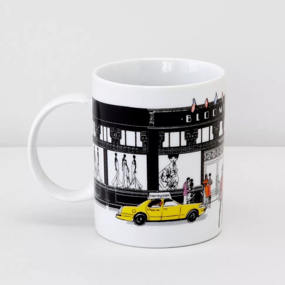 Bloomingdale’s•Like New•Cabinet-Stored Mug•Tiny Manufacturing Ding on UNDERSIDE